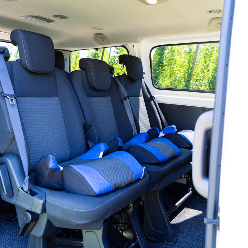 Ford-Transit-870_innen