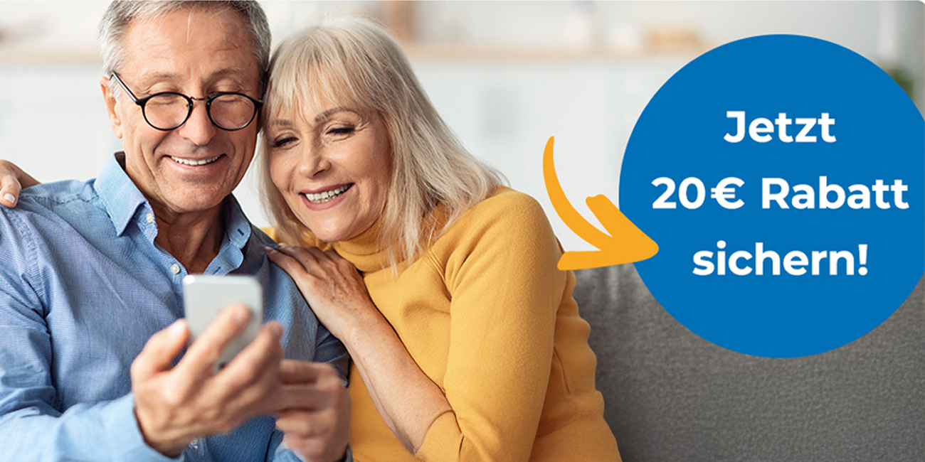 Älteres Pärchen meldet sich zum Newsletter an