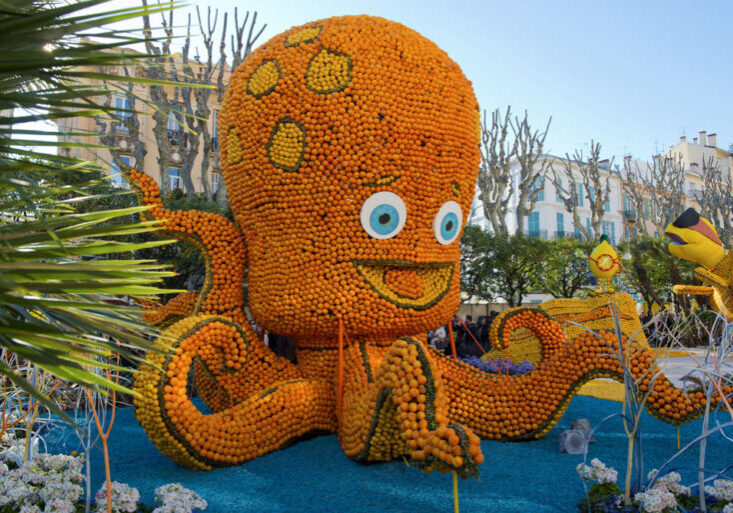 Showwagen im Zitronenfest Menton