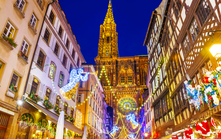Weihnachtsmarkt in Straßburg im Elsass, Frankreich - © MarinadeArt - stock.adobe.com