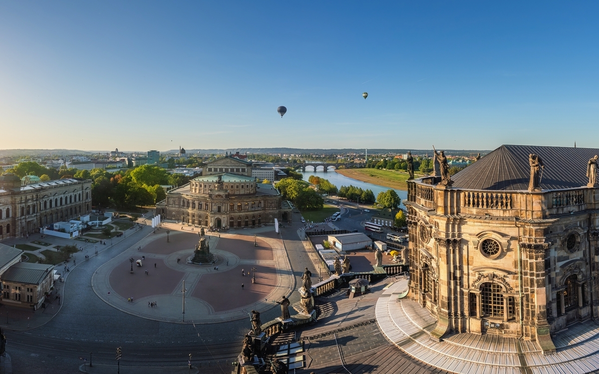 © Diego Grandi/Shutterstock