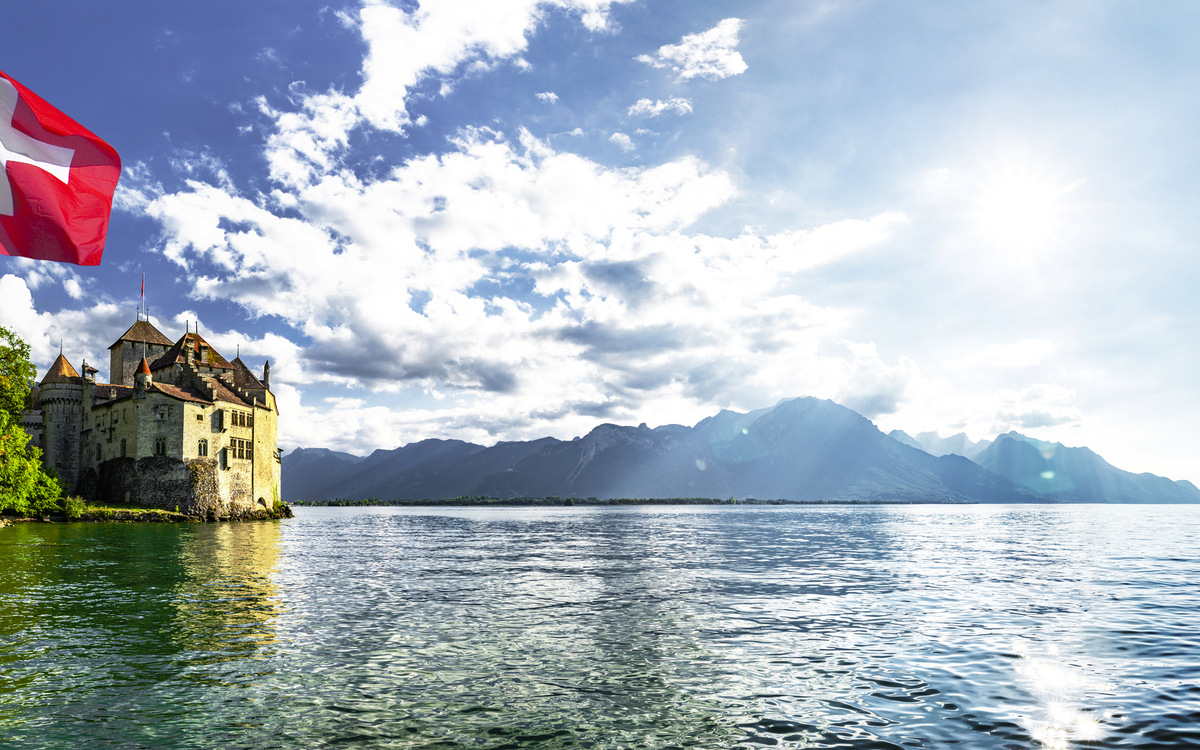 Chateau de Chillon am Genfersee - ©by-studio - stock.adobe.com