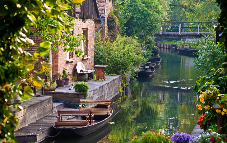 Boote im Spreewald - © Klaus Heidemann - stock.adobe.com