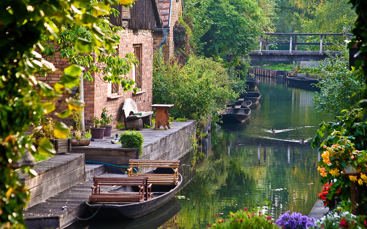Boote im Spreewald - © Klaus Heidemann - stock.adobe.com