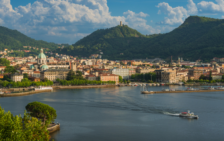  Como am Comer See - © e55evu - stock.adobe.com