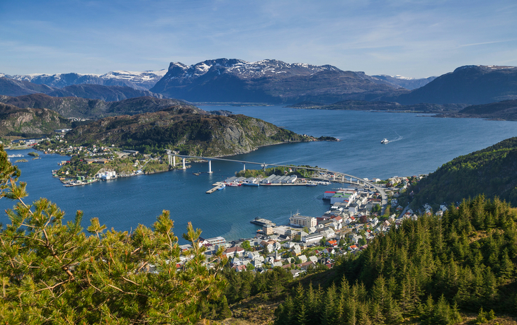 © Uwe - stock.adobe.com - Luftaufnahme von Måløy