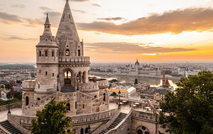 © Peter Gyorfi-Batori/Shutterstock