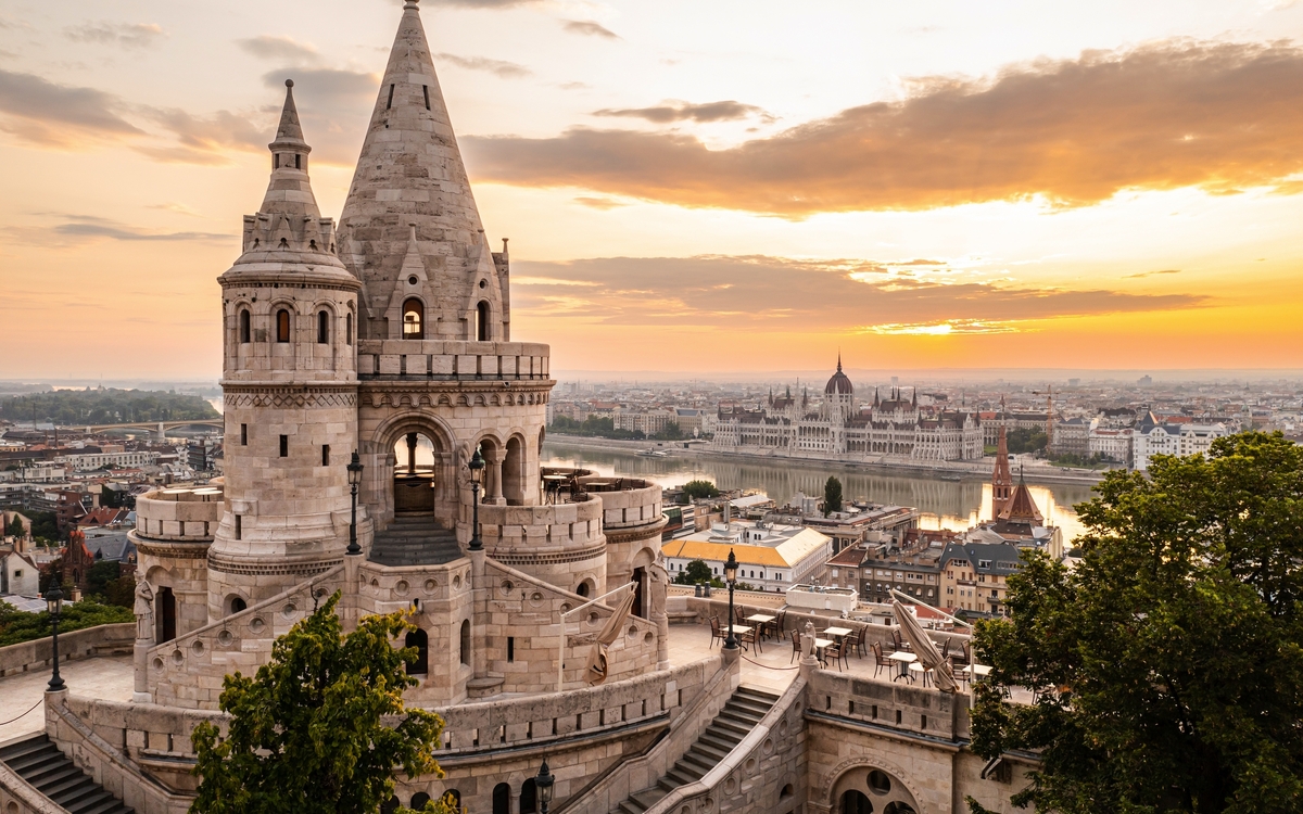 © Peter Gyorfi-Batori/Shutterstock