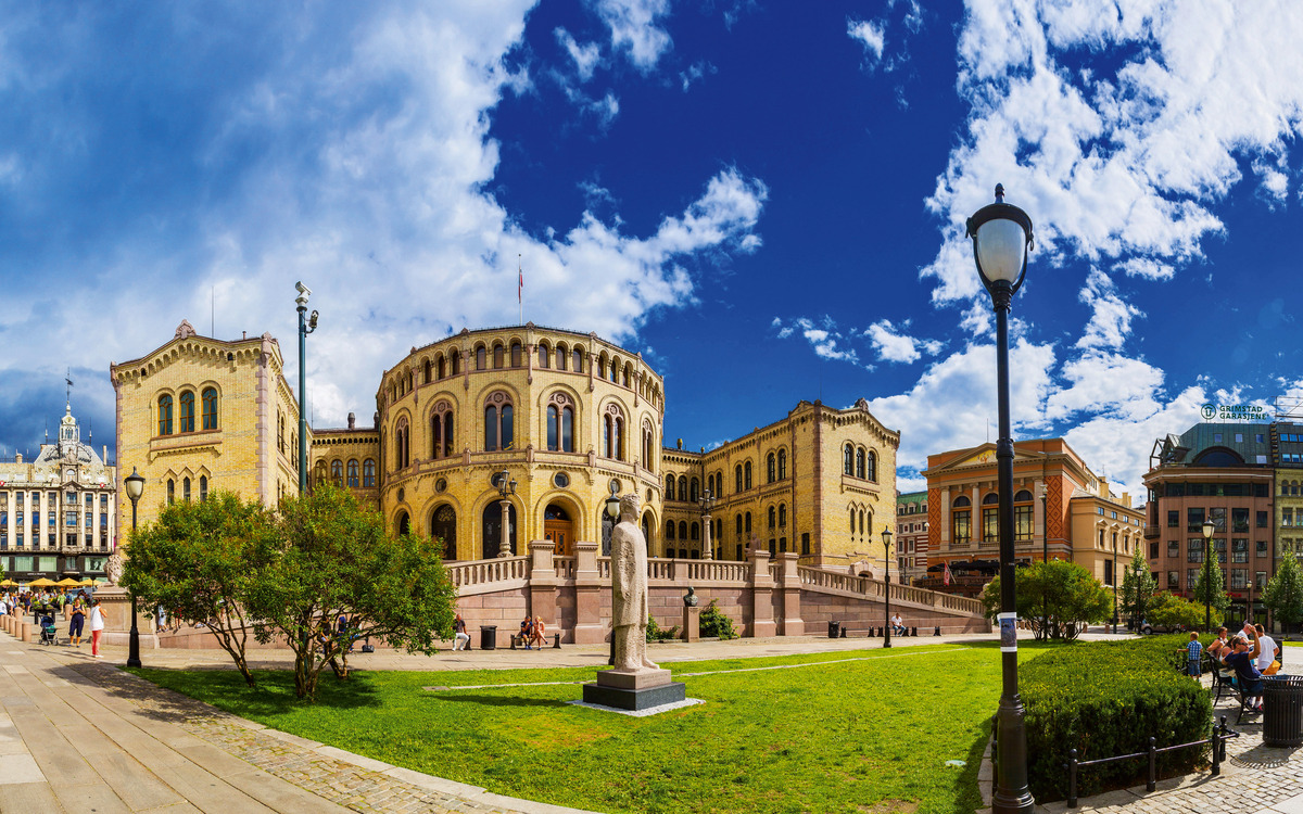 Norwegisches Parlamentsgebäude in Oslo - © Sergii Figurnyi - Fotolia