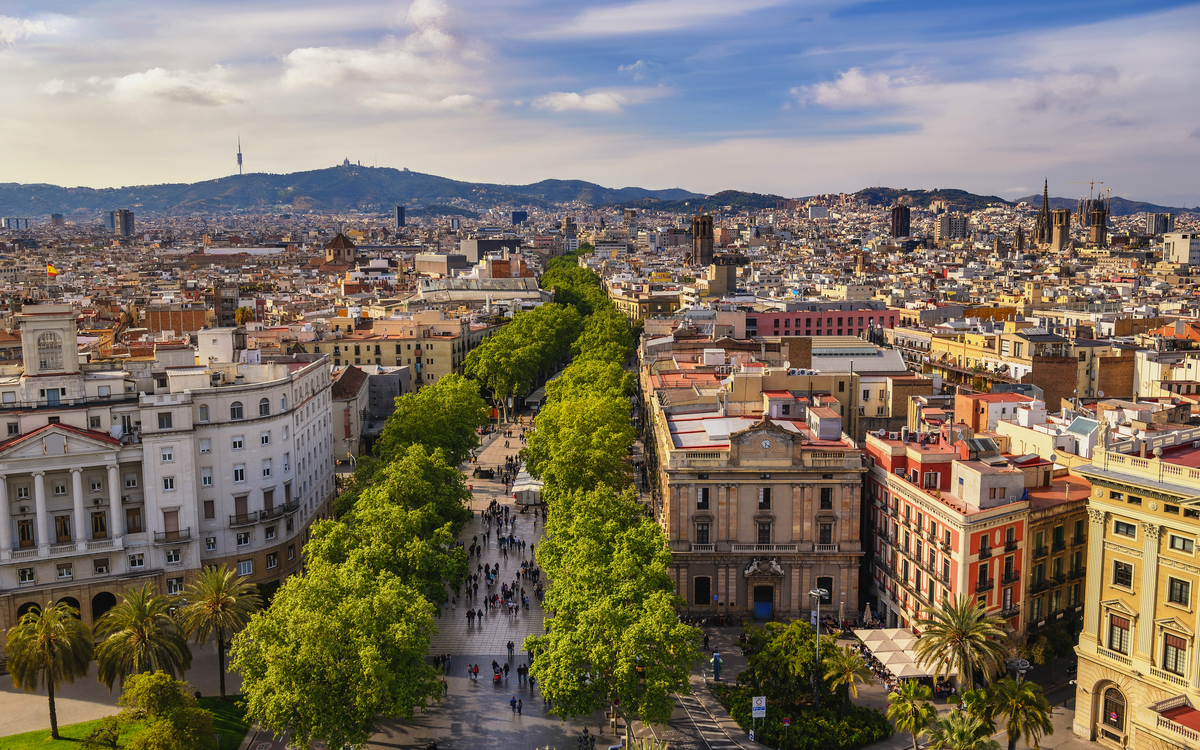 © Noppasin Wongchum/Shutterstock