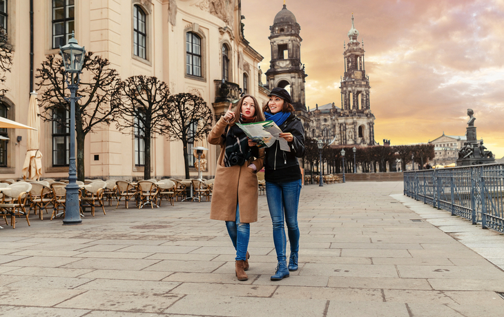 Sightseeing in Dresden im Winter - © EdNurg - stock.adobe.com