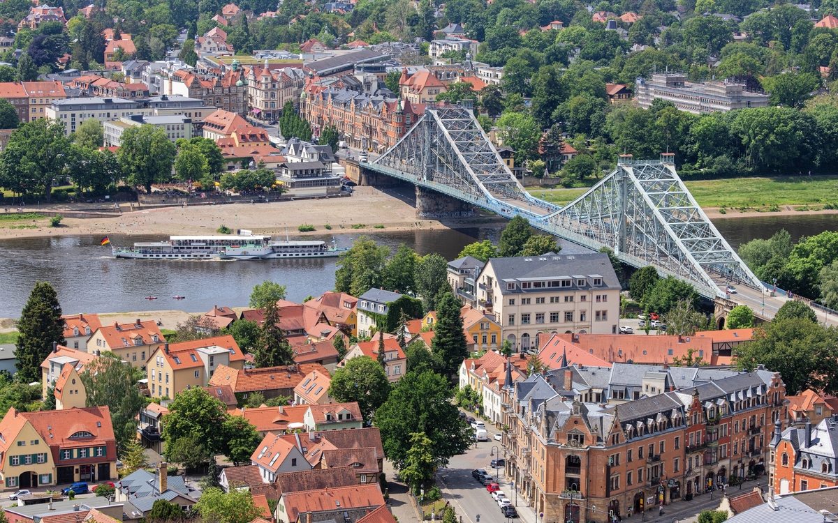 © thosgra/Shutterstock