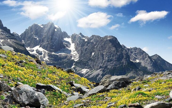© vencav - Fotolia - view of the mountain Brenta-Dolomites Italy