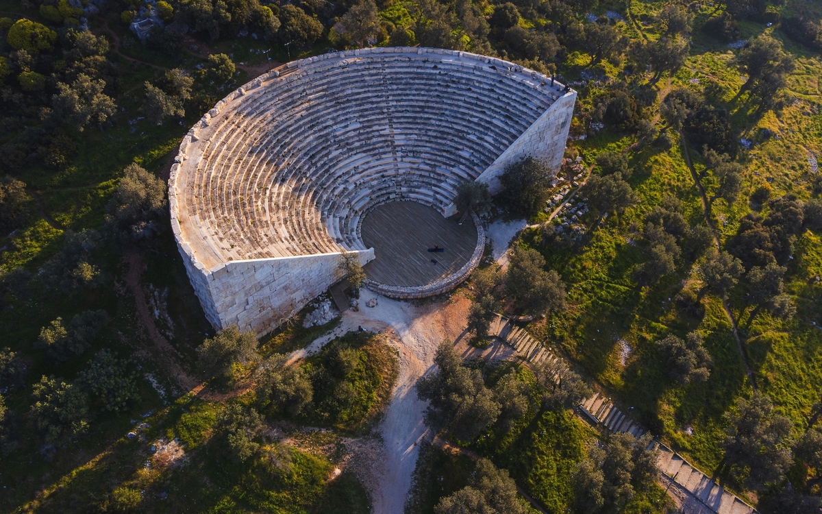 © Lev Levin/Shutterstock