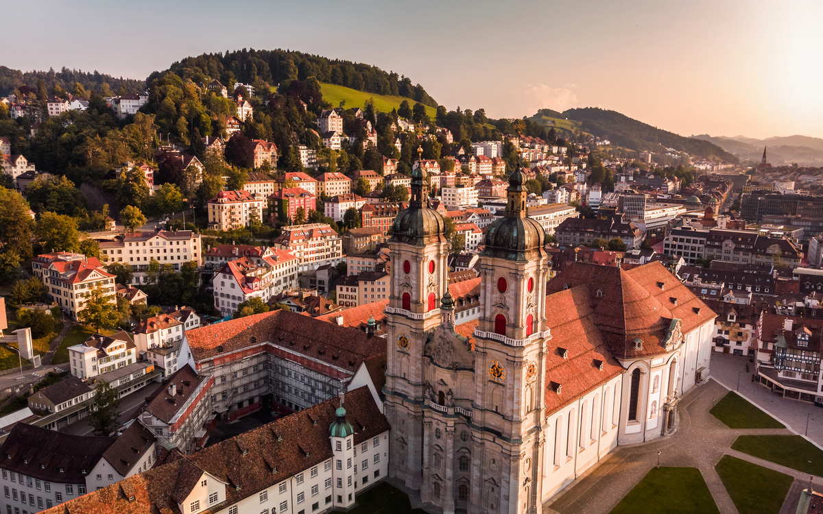 Sankt Gallen mit der Stiftskirche und Zwillingstürmen - © RuslanKphoto - stock.adobe.com