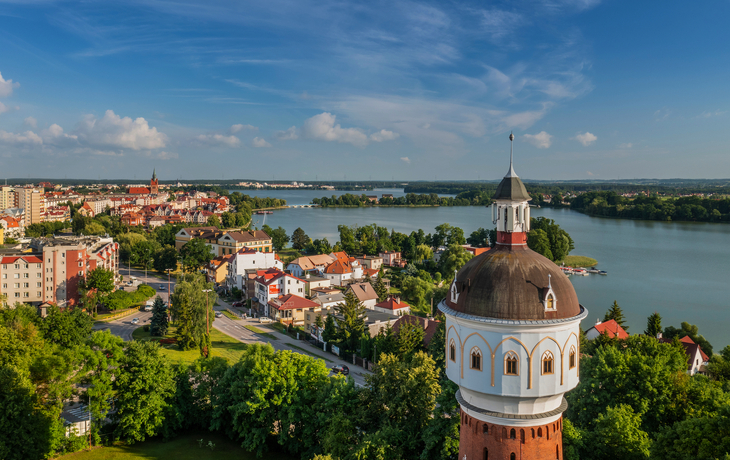 © bartsadowski - stock.adobe.com - Luftaufnahme von Lyck