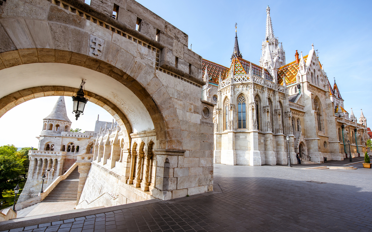 © RossHelen/Shutterstock