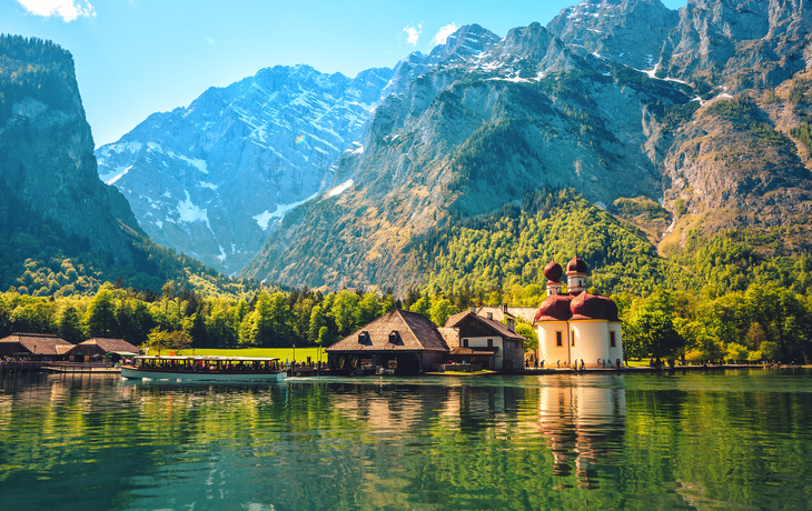 Kirche St. Bartholomä im Königssee in Bayern, Deutschland