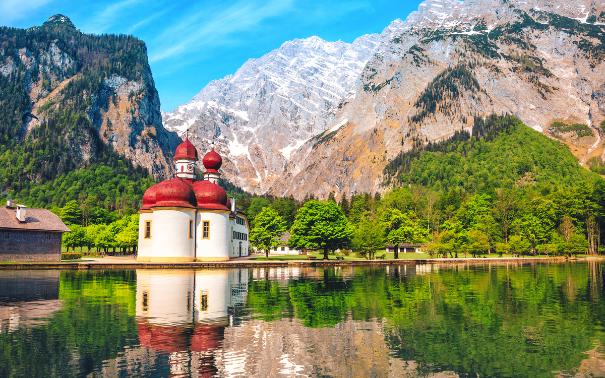 Kirche St. Bartholomä im Königssee in Bayern, Deutschland - © moserwork - stock.adobe.com