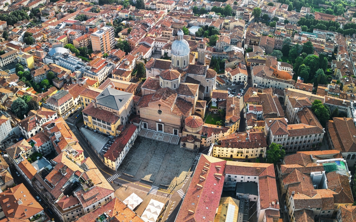 © Sergej Borzov/Shutterstock