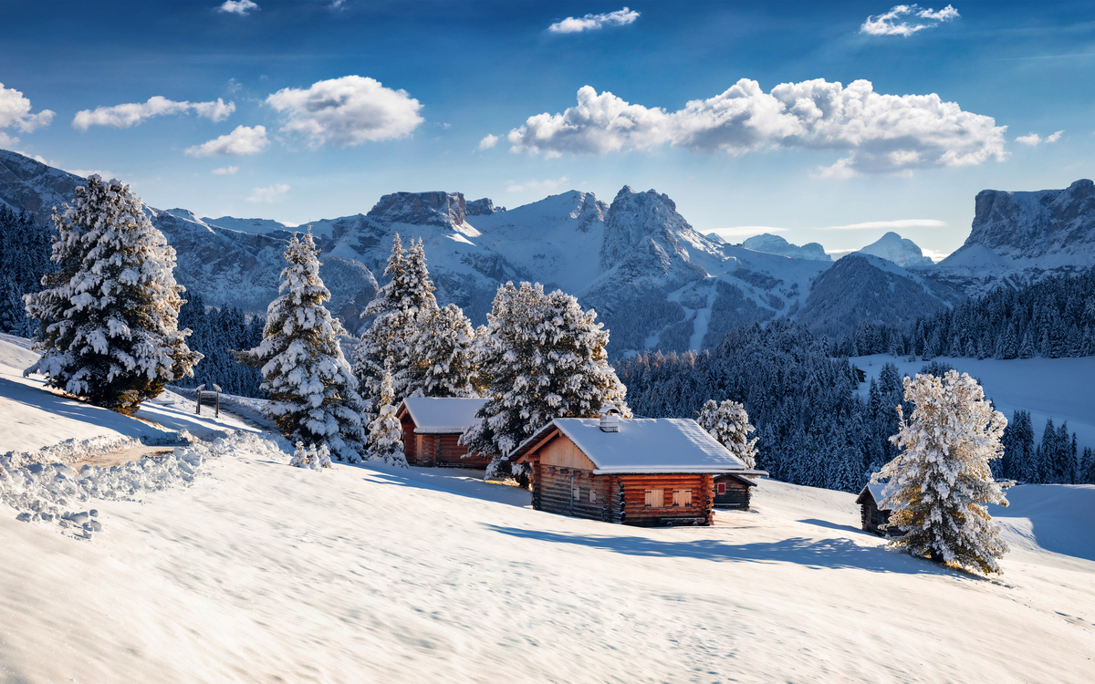 Winterblick auf die Seiser Alm - © Andrew Mayovskyy - stock.adobe.com