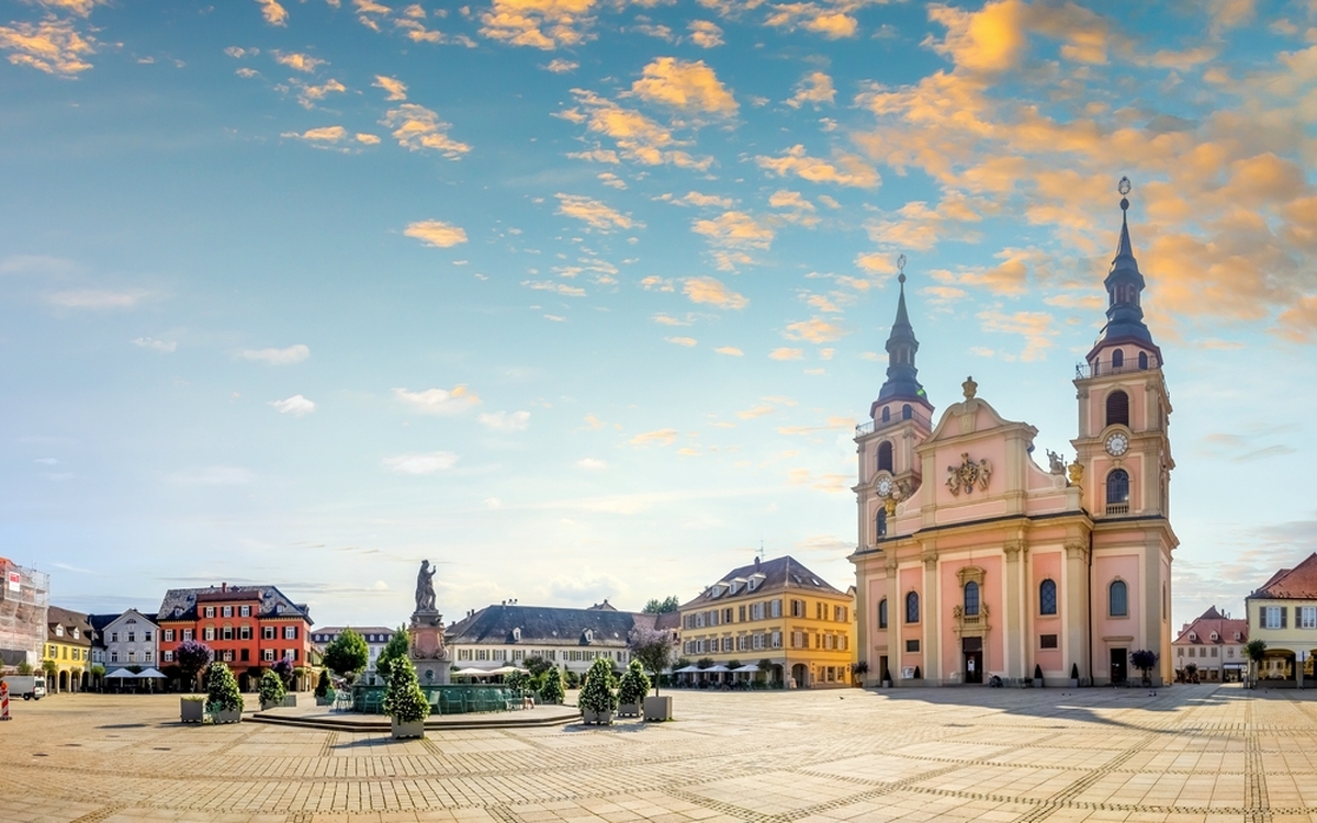 © Sina Ettmer Photography/Shutterstock