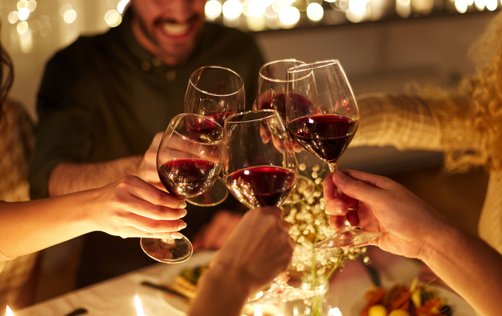 Weihnachtsfeier - © Syda Productions - stock.adobe.com