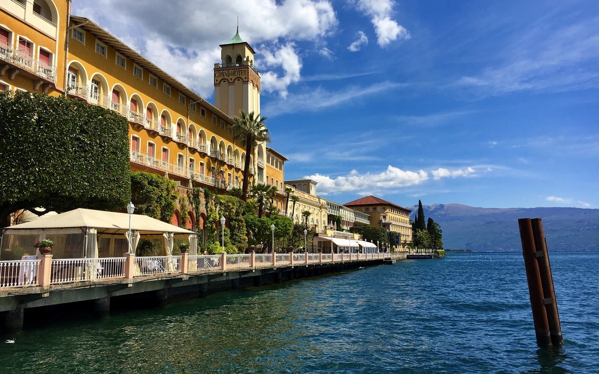 © Daniele Novati/Shutterstock