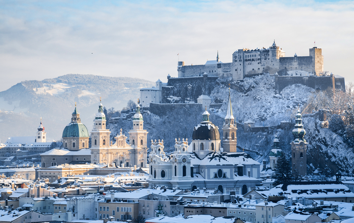winterlicher Blick auf Festung Hohensalzburg - © JR Photography