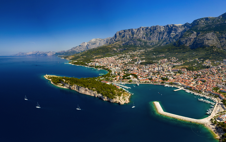 Luftaufnahme von Makarska - © kbarzycki - stock.adobe.com
