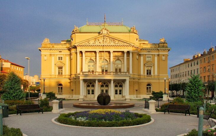 NATIONALTHEATER IN RIJEKA IN KROATIEN - © blantiag - Fotolia