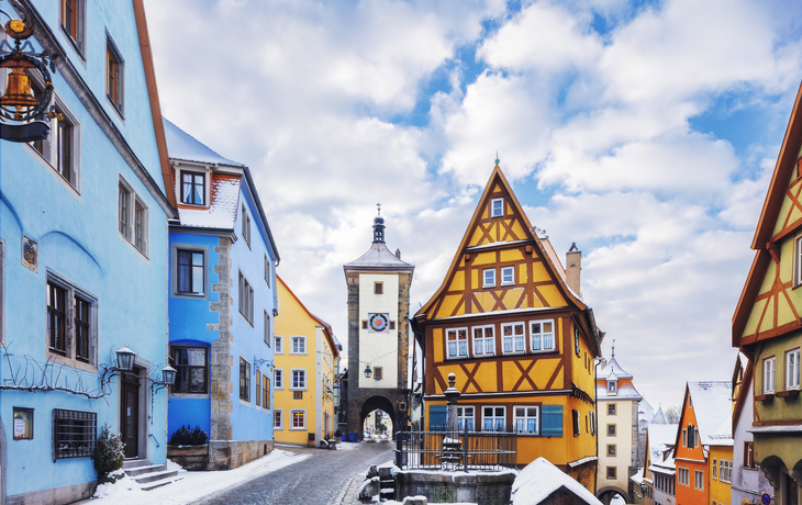 winterliches Rothenburg ob der Tauber in Bayern, Deutschland - © lena_serditova - stock.adobe.com