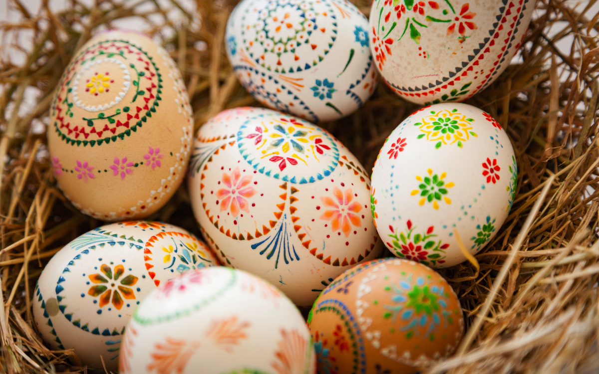 Osterkunstmarkt auf Schloss Wackerbarth in Radebeul - © Daniel Bahrmann - stock.adobe.com