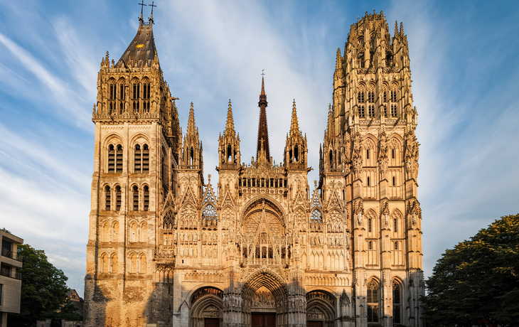 Kathedrale Notre-Dame de Rouen bei Sonnenuntergang - © Valerie2000 - stock.adobe.com