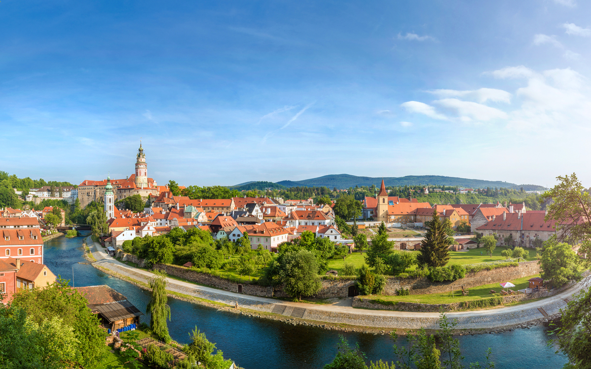 Panoramablick über die Altstadt von Cesky Krumlov - © mRGB - stock.adobe.com