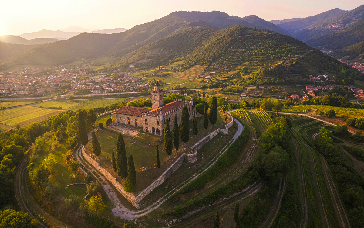 Luftaufnahme der Landschaft von Franciacorta in der Lombardei - © EyesTravelling - stock.adobe.com
