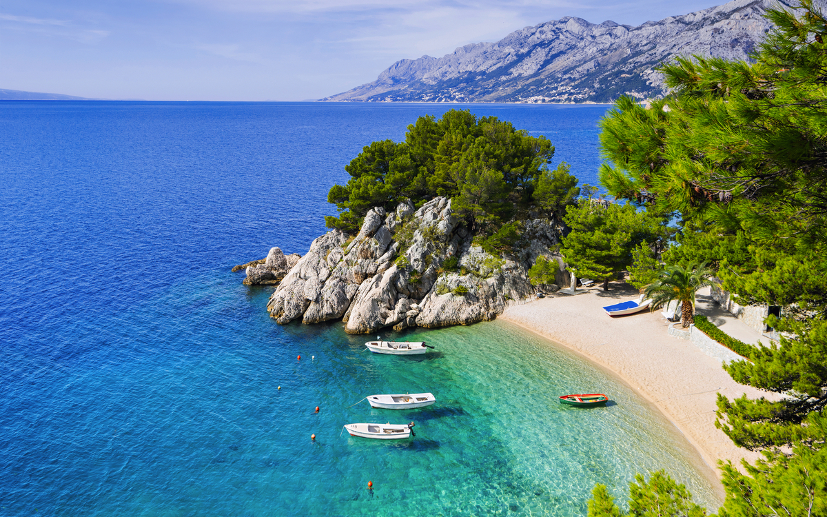 Makarska-Uferpromenade nahe Brela - © kite_rin - stock.adobe.com