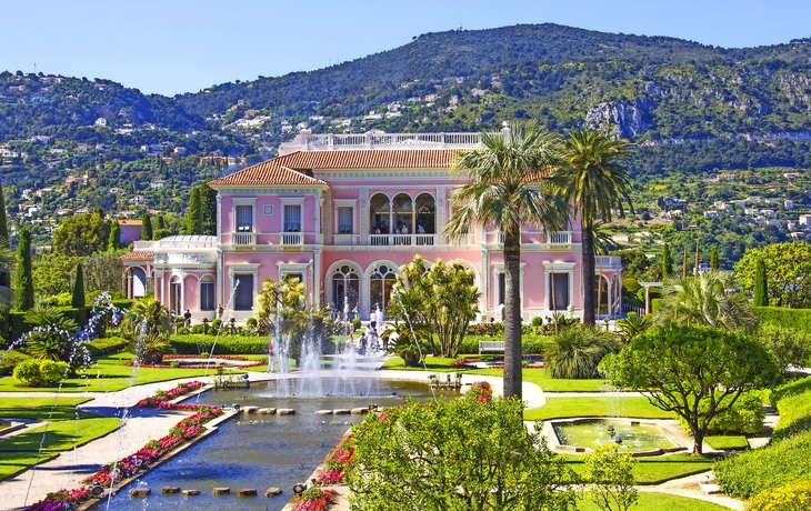 Garten in der Villa Ephrussi de Rothschild, Saint-Jean-Cap-Ferrat - © Giancarlo Liguori - stock.adobe.com