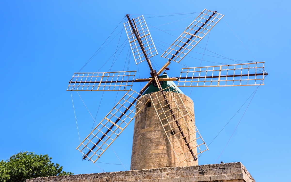 © Stephen Barnes/Shutterstock