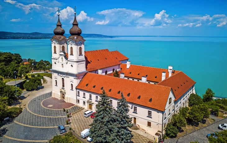 Abtei Tihany auf der Halbinsel Tihany am Balaton - © zgphotography - stock.adobe.com