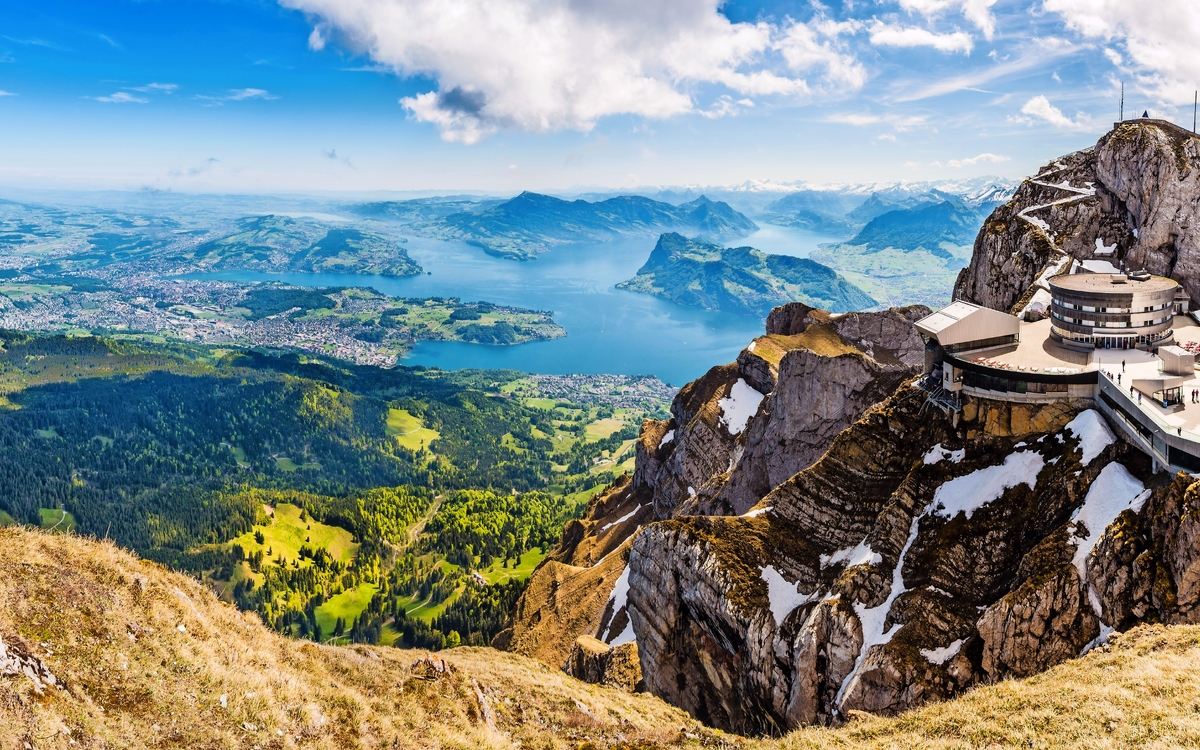 Panorama vom Pilatus über den Vierwaldstättersee - © djama - stock.adobe.com