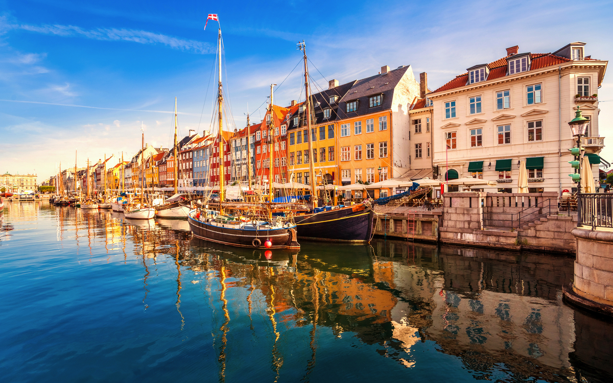Nyhavn in Kopenhagen, Dänemark,  - © Sina Ettmer - stock.adobe.com