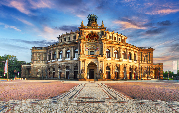 Semperoper in Dresden, Deutschland - © TTstudio - stock.adobe.com