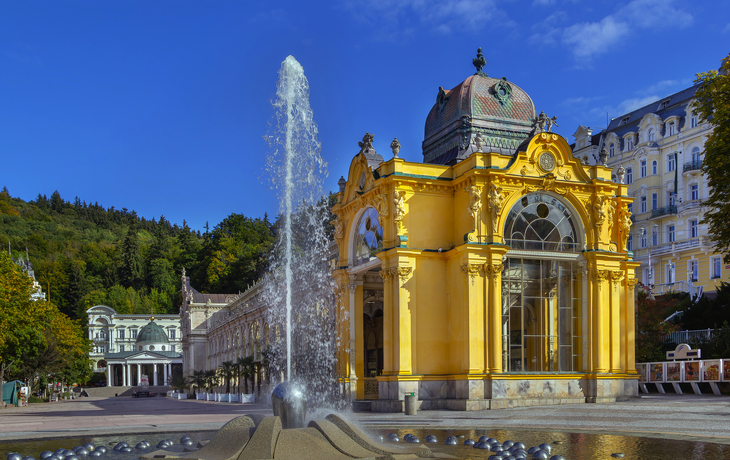 Kurhaus am Kurpark in Marienbad, Tschechien - © borisb17 - stock.adobe.com