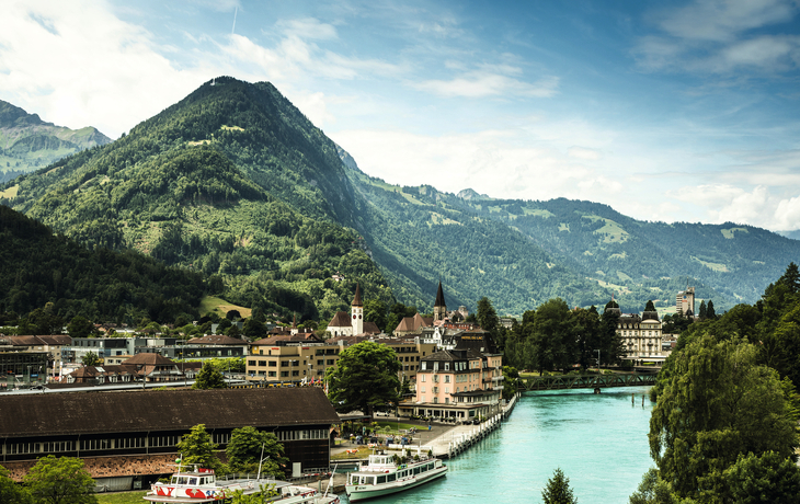Interlaken, Schiffshafen - © Switzerland Tourism/Ivo Scholz