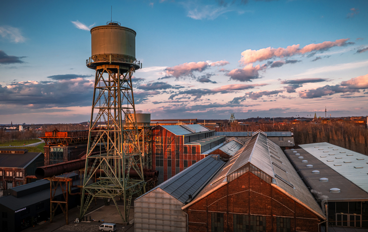 © Marcus Retkowietz - stock.adobe.com - Jahrhunderthalle in Bochum