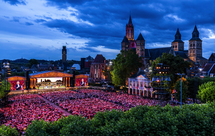 © Sina Ettmer Photography/Shutterstock