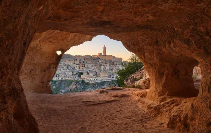 © Nicola Simeoni/Shutterstock