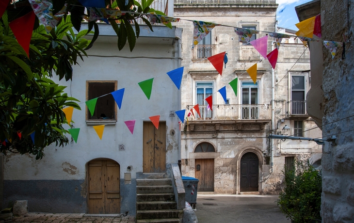 © Nicola Simeoni/Shutterstock